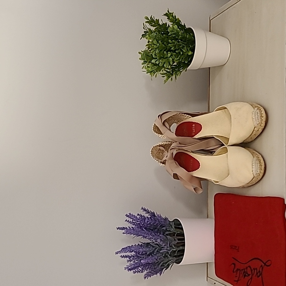 Christian louboutin canvas wedges sz 37